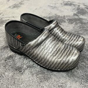 Dansko XP Clogs Womens 42/11.5-12 Leather Upper Metallic Braid Look Silver Gray